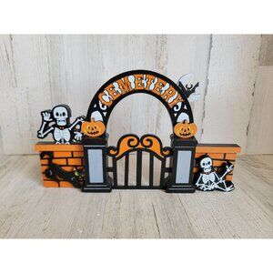 Hyde eek wooden cemetery gate Halloween home decor